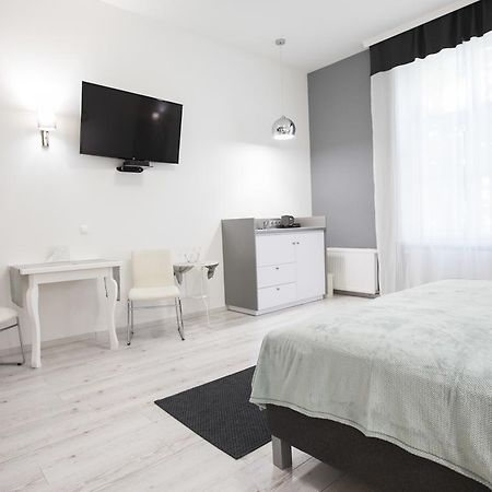 City Center Studio Apartmanok Szeged Esterno foto