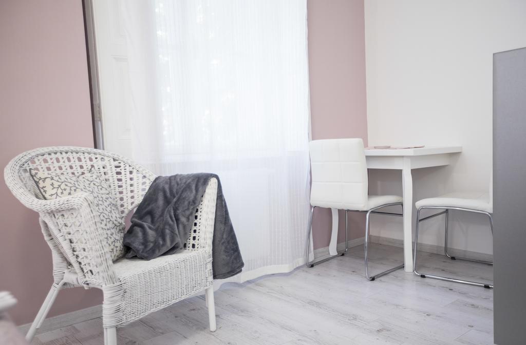 City Center Studio Apartmanok Szeged Esterno foto