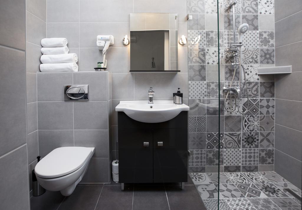 City Center Studio Apartmanok Szeged Esterno foto